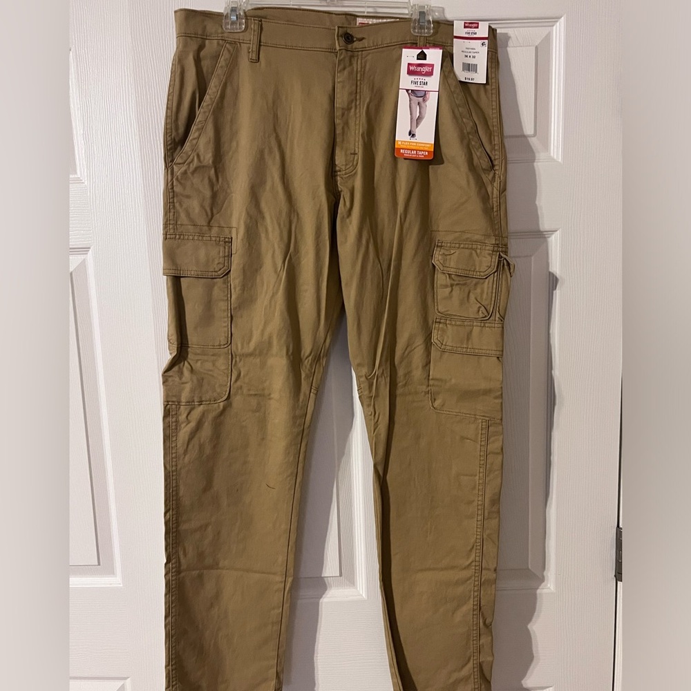 Men’s Cargo Pants NWT- Brand new